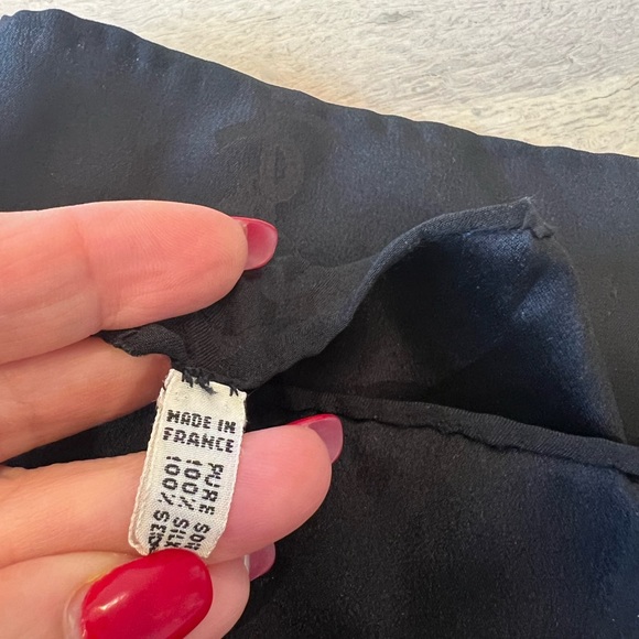 YSL silk scarf - pure silk with signature monogram through out the fabric! - Picture 4 of 7